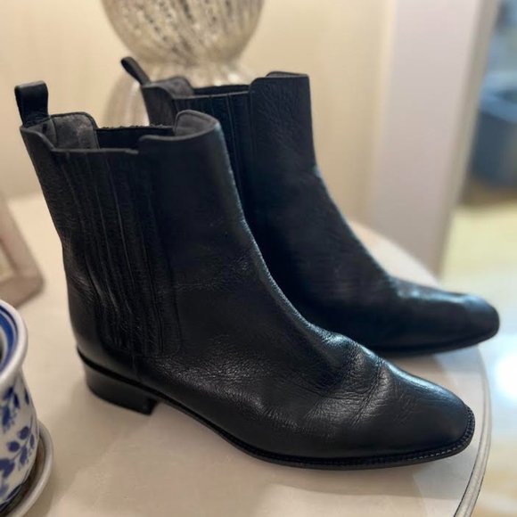 Vintage Talbots Black Leather Ankle Boots - Size 6W - Picture 3 of 9